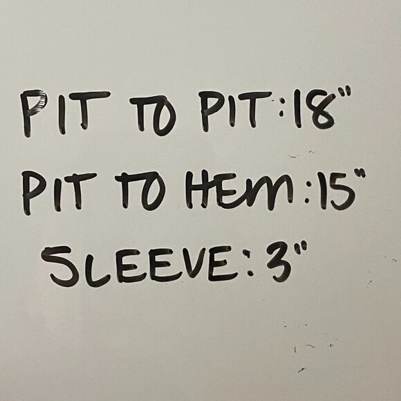 Hello Kitty T-Shirt - Picture 5 of 5